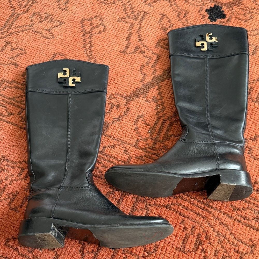 Tory Burch Black Leather Knee-High Riding Boots with Gold Logo - Picture 6 of 11